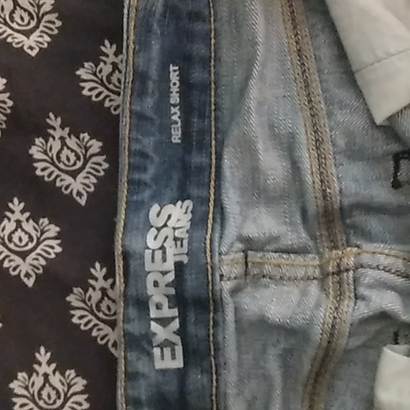 Women's size 0 Express relax jean short shorts - Picture 3 of 4